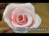 Rosa de fondant sin molde