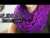 ¡BUFANDA FÁCIL EN 30 MIN! Cómo tejer con las manos ✄ Craftingeek