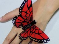 Como hacer mariposas con botellas de plástico